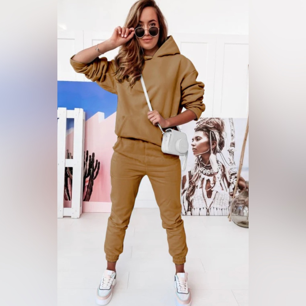 THEORY luxurious 2 Piece  Tracksuit Set Tan🔥